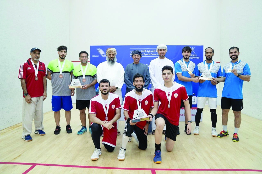 Eng Said al Asmi (C) with the winners