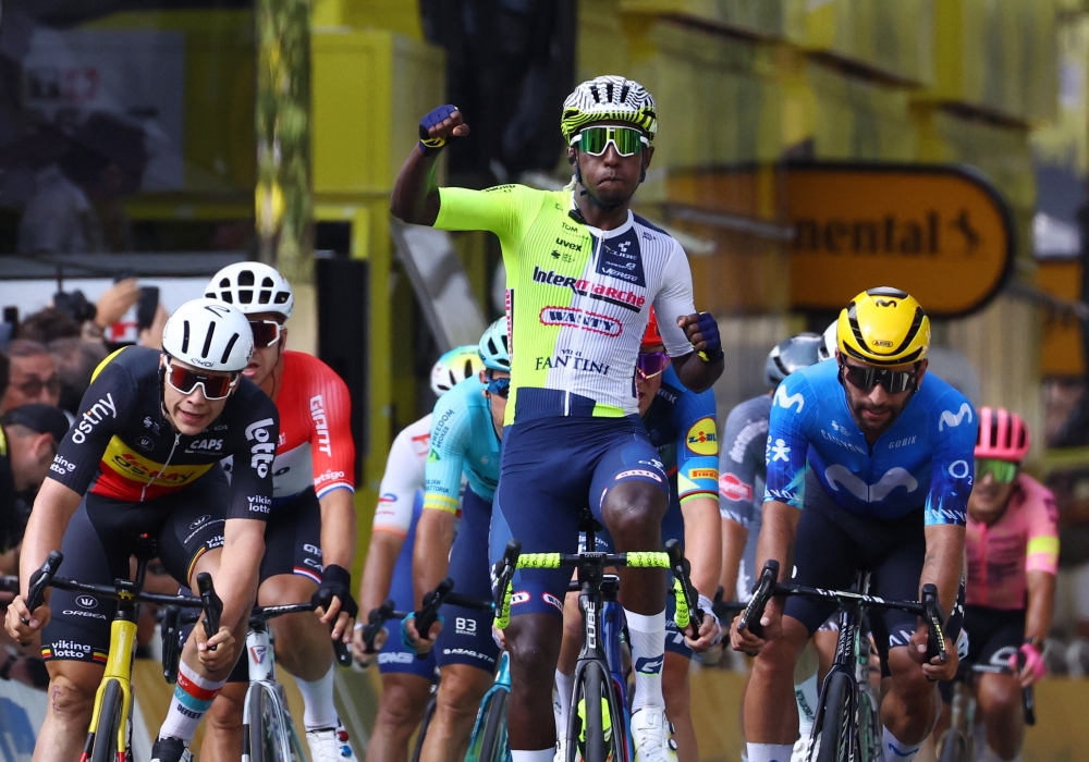 Cycling - Tour de France - Stage 3 - Piacenza to Turin - Piacenza, Italy - July 1, 2024 Intermarche - Wanty's Biniam Girmay celebrates winning stage 3 REUTERS/Molly Darlington
