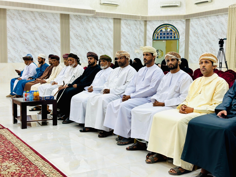 Taqah Sports Club and OWA hosted a training course on 'How to Use AI and Chat GPT'