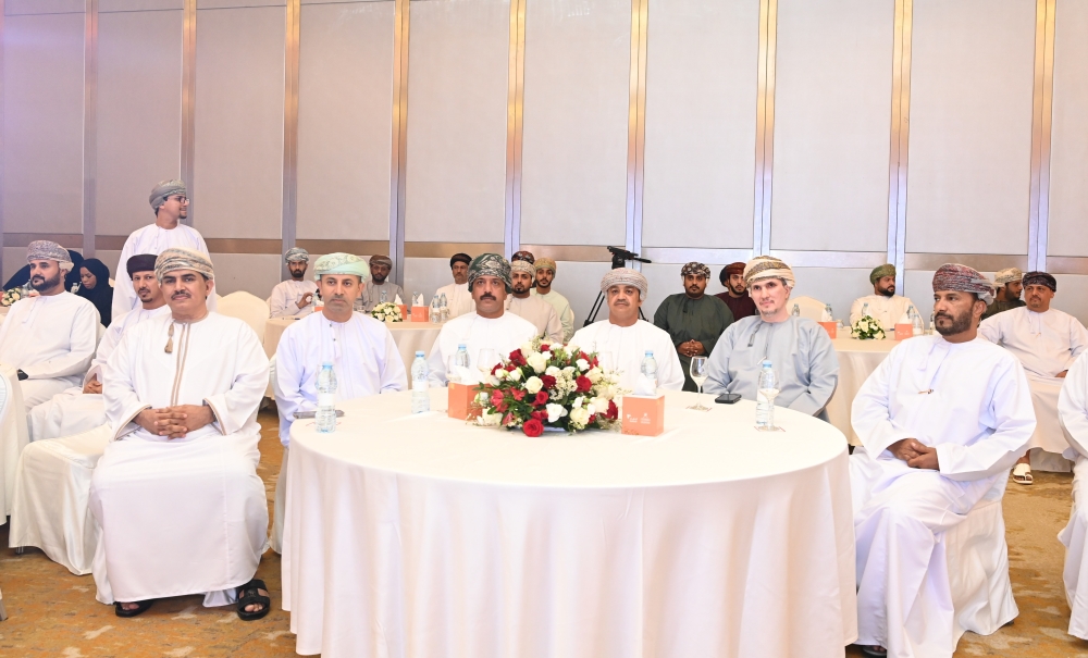 Dr Ahmed bin Mohsen al Ghassani, Dr Mohammed bin Said al Sha’shi and other dignitaries at the 3rd Annual Advertising Forum in Salalah on Thursday. Photo by Almuhallab al Maamari 