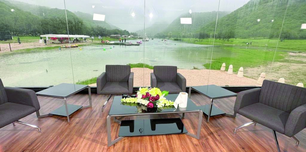 Mobile division of Ittin Studio to provide daily content on Khareef delights    
 

Captions:


2.The mobile division of Ittin Studio will provide daily content on Dhofar’s khareef delights    

