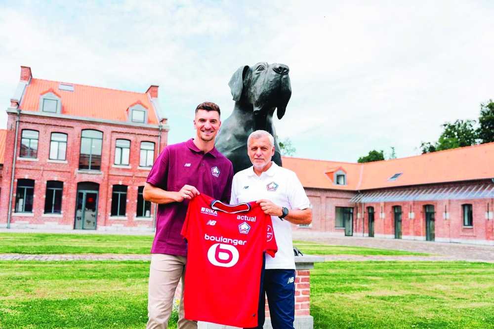 Meunier joins Lille on a two-year deal
