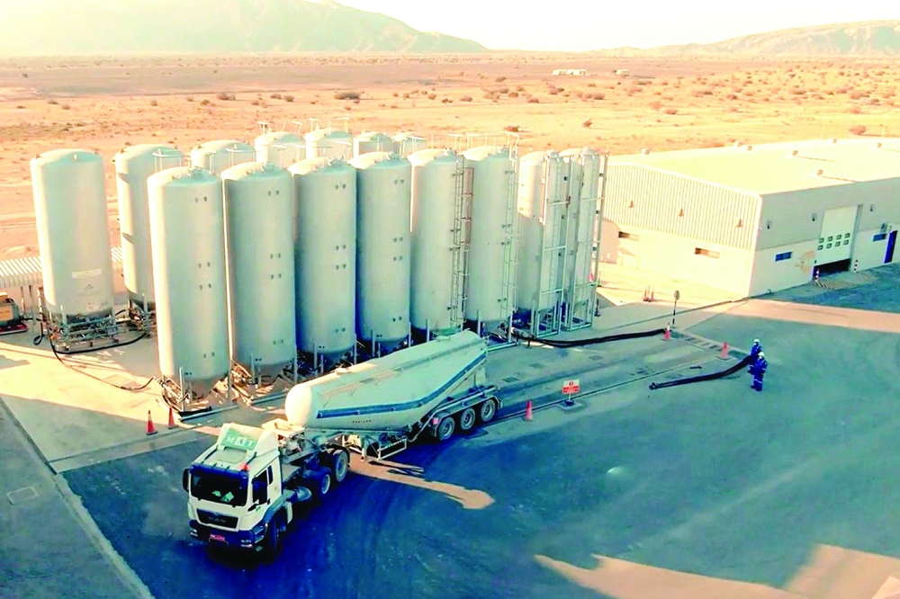 The company drills approximately 250 wells annually, pumping over 35,000 tonnes of cement and 9,000 cubic metres of rock fracturing fluid. 