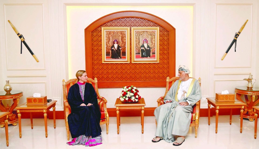 Shihab bids farewell to French Ambassador