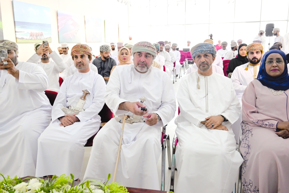 Sayyid Said unveiled the festival's logo, which reflects the dynamic and vibrant nature of the theatre world