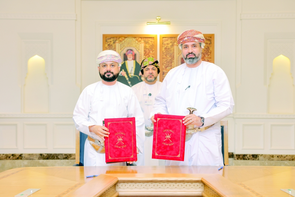 The agreement, which aims to bridge the skills gap between education and labour market demands, was signed by Dr Mahad bin Said Baowain, Minister of Labour, and Talal bin Said al Maamari, CEO of Omantel