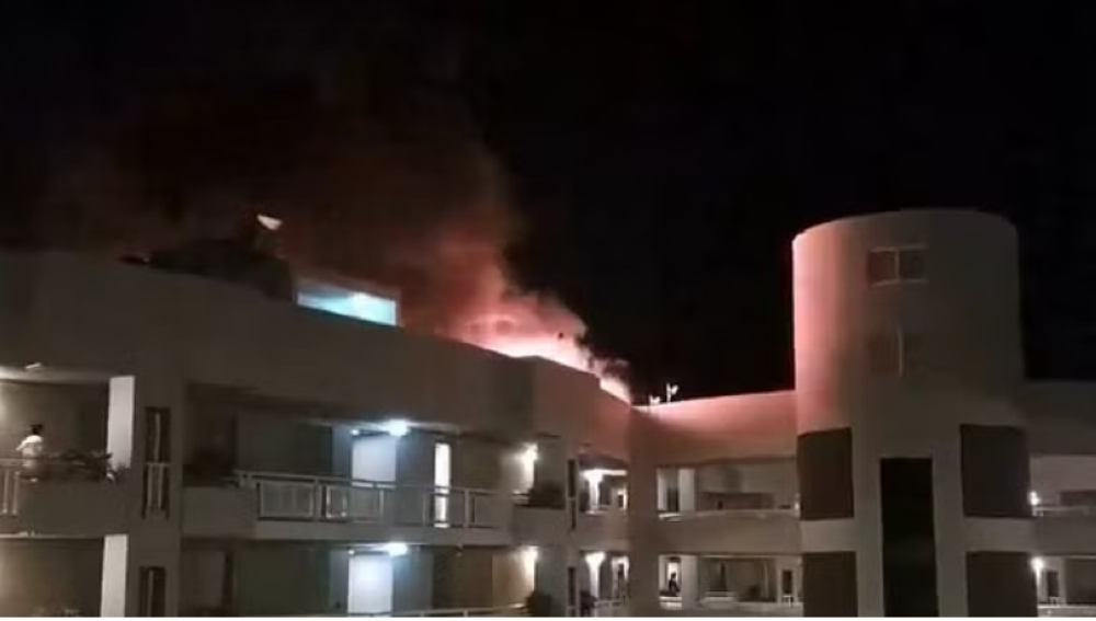  A helicopter crashed into the top of a Hilton hotel in northeastern Australia on Monday, killing the pilot  Photo: @X