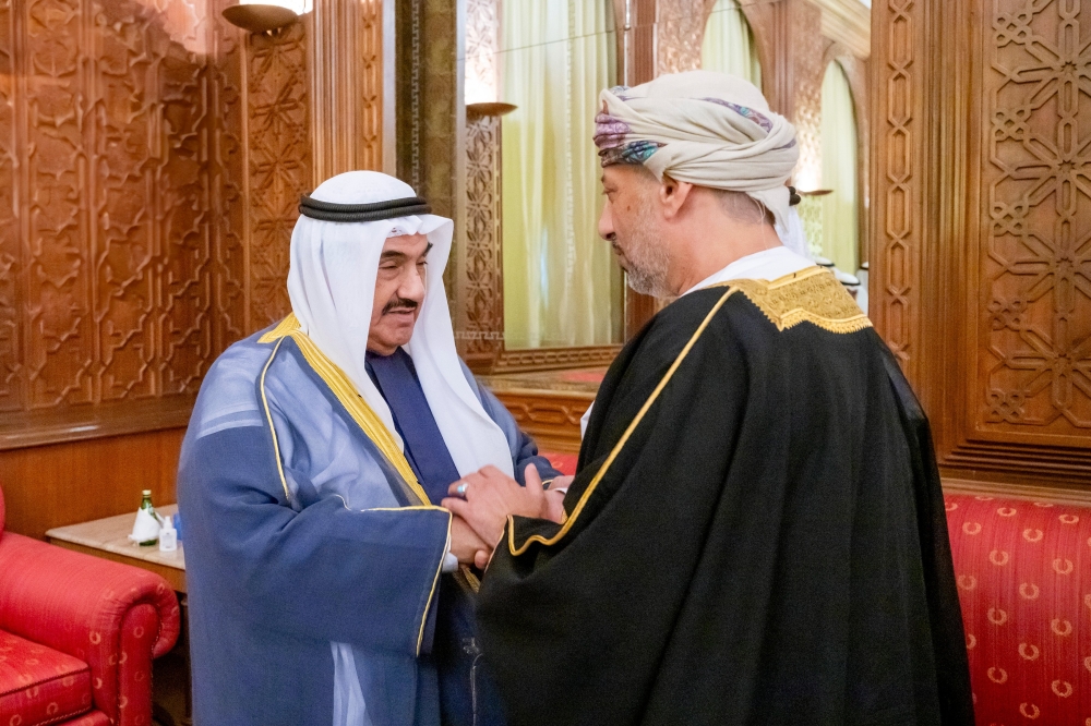 HH Sayyid Harib al Said conveys His Majesty’s condolences and sympathy to Emir of Kuwait
