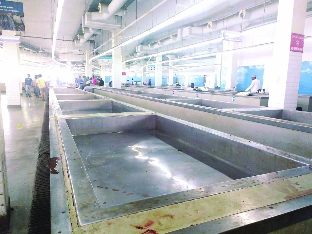 Fish arrivals at Muttrah fish market dropped in the last few days after the warning to stay close to shore