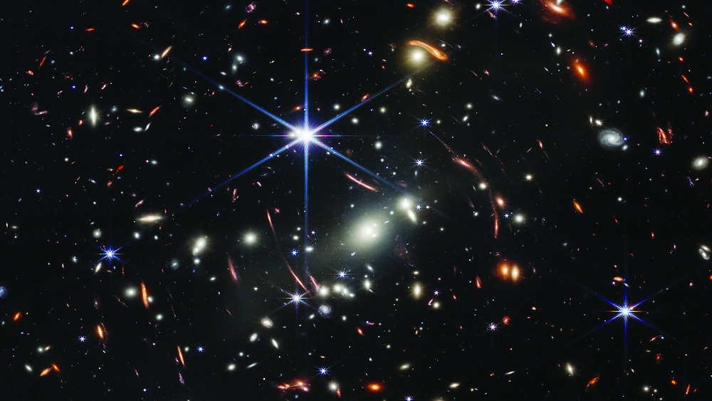 There are clusters of gigantic stars.