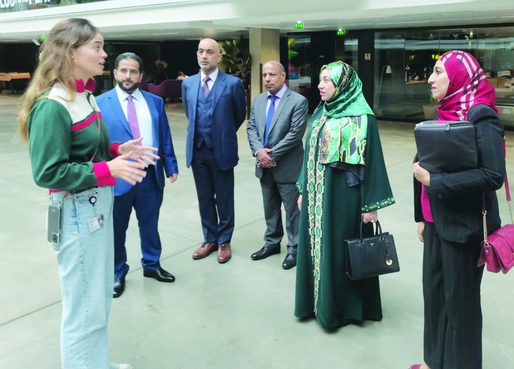  Higher education minister explores academic cooperation with France