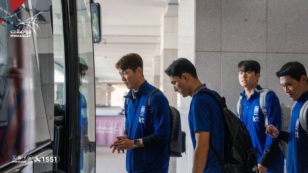 The South Korea team arrives in Muscat for Tuesday's match