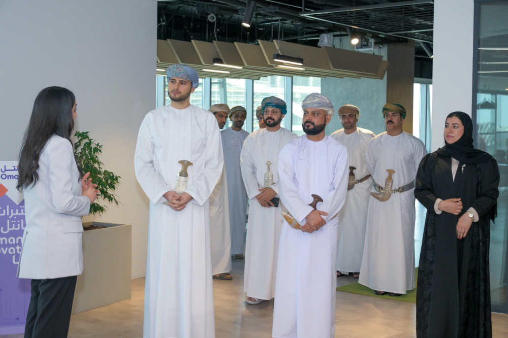 HH Sayyid Bilarab visits Omantel Innovation Labs