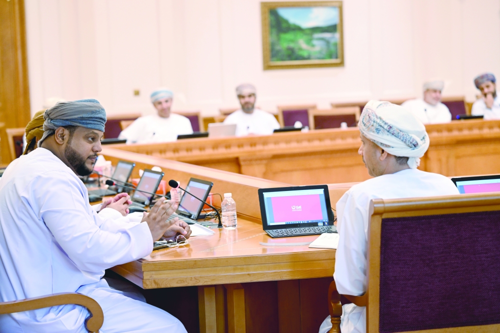  Shura panel discuss electricity sector regulation with Nama officials