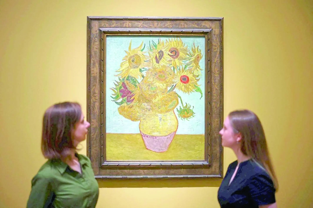 Van Gogh 'Sunflowers' brought together in London show