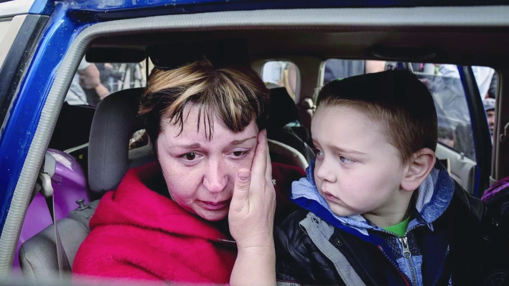 Ukraine, Russia exchange displaced children