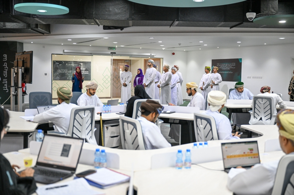  HH Sayyid Bilarab presides over launch of "Startup Accelerator Initiative"