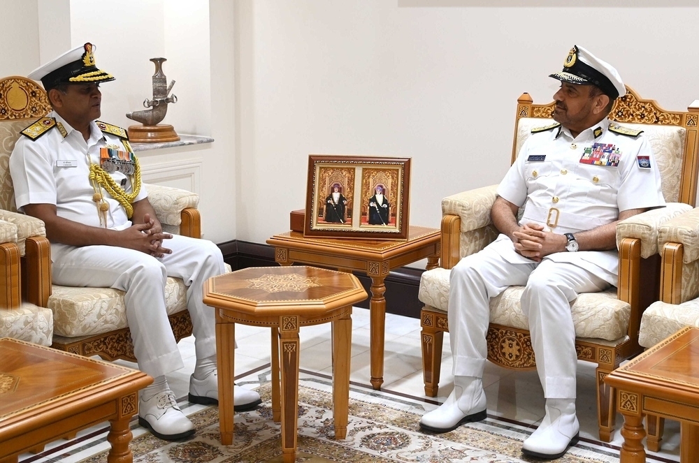 Vice Admiral Al Raisi holds talks with Indian Vice Admiral Vennam Srinivas