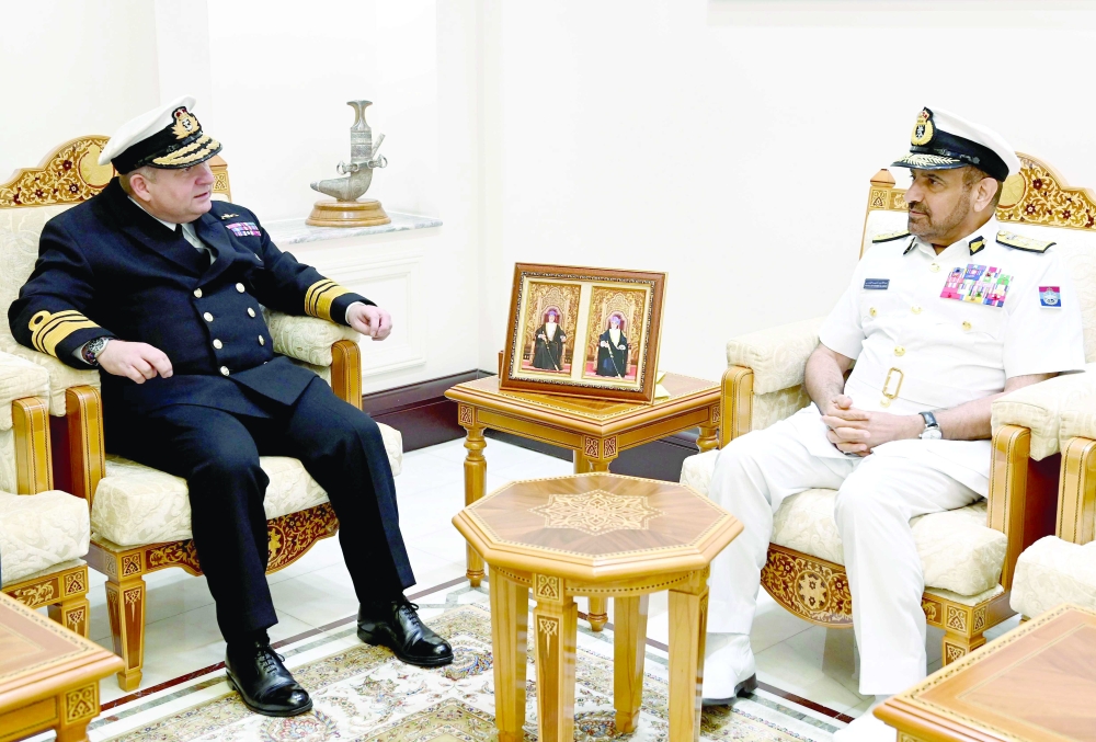 Vice Admiral Abdullah bin Khamis bin Abdullah al Raisi received Vice Admiral Edward Ahlgren. - ONA