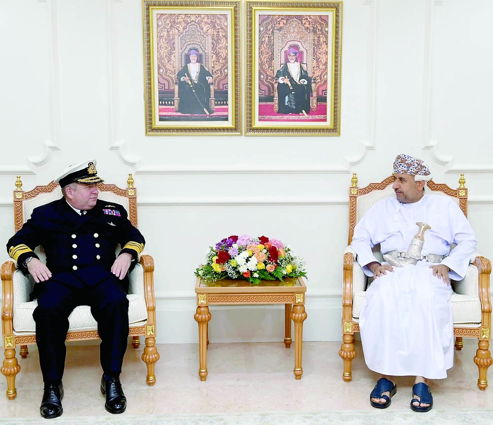 Dr Mohammed bin Nasser al Zaabi with Vice Admiral Edward Ahlgren. - ONA