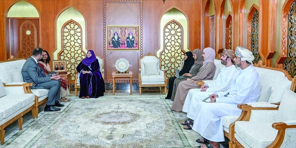 Oman, Unicef discuss cooperation in childhood development services