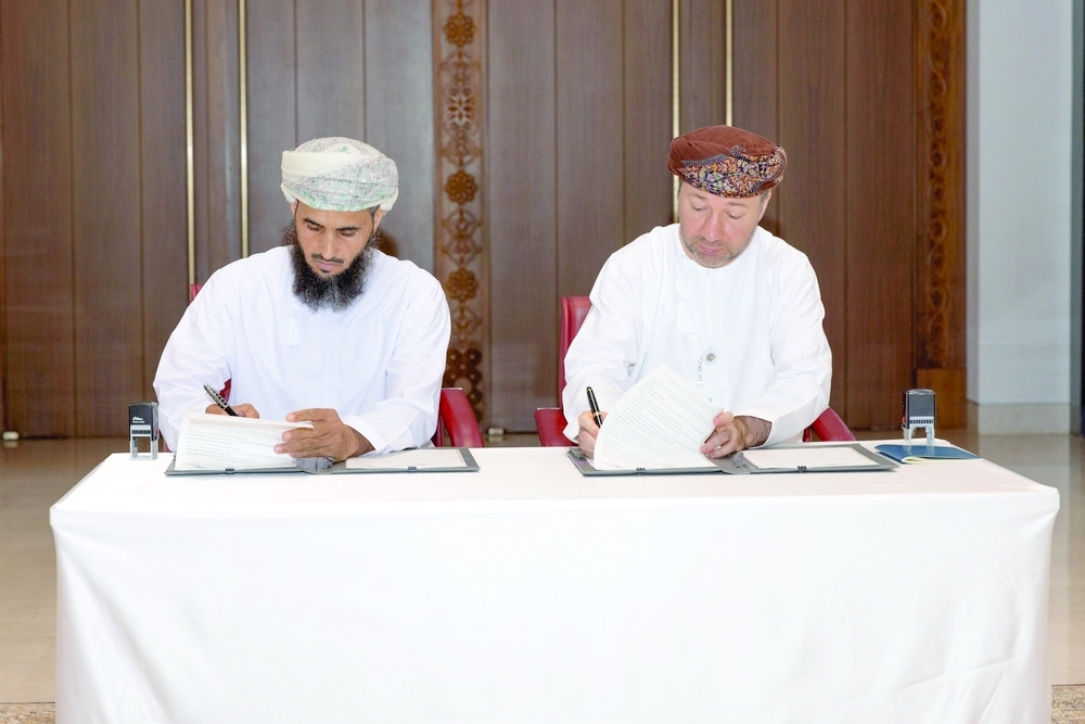 The agreement, signed by Jamal al Moosawi and Mahmoud al Saqri, includes exchange of knowledge in areas of mutual interest