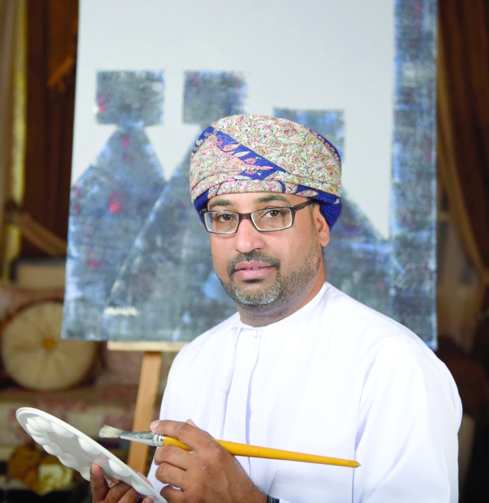 Artist Ali bin Hilal al Maamari