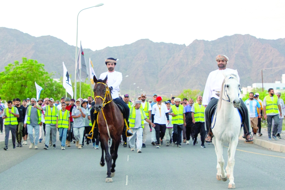 Nizwa health sector hosts community walk for International Day of Older Persons