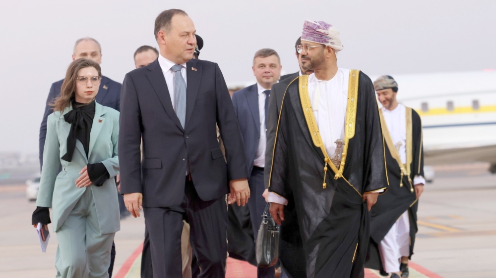  Sayyid Badr leads the welcoming party for the guest and his accompanying delegation