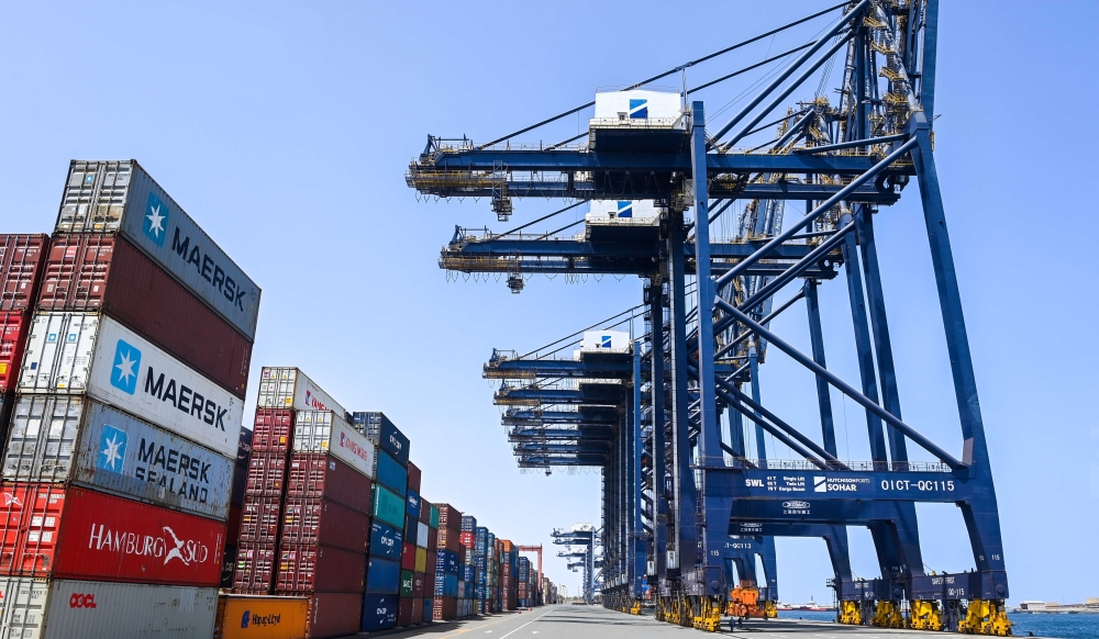 While Oman expanded its product range exported to Singapore from 51 in 2000 to 135 in 2018, imports surged even more dramatically, from 282 to 951 products during the same period.