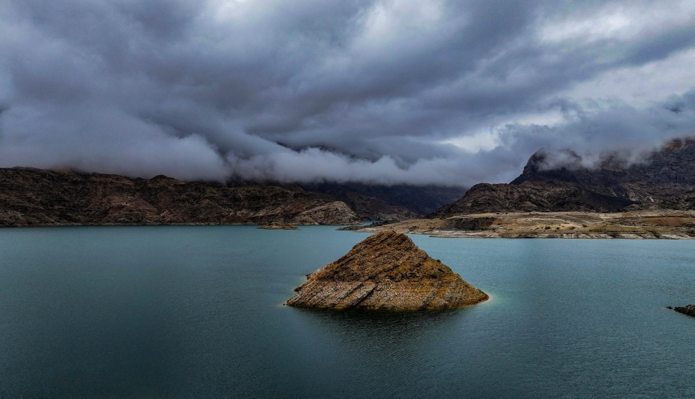 Footage showing the impact of the tropical system "Al-Sayyal" on Quriyat 
