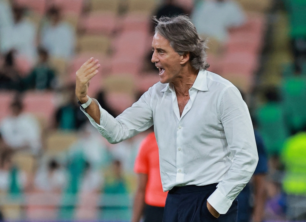 Saudi Arabia coach Roberto Mancini reacts during the World Cup Asian Qualifiers Third Round Group C match against Bahrain 