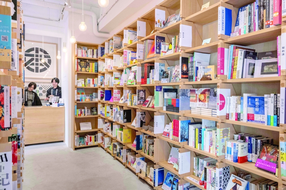 Shelf-sharing seeks to save bookstores in Japan
