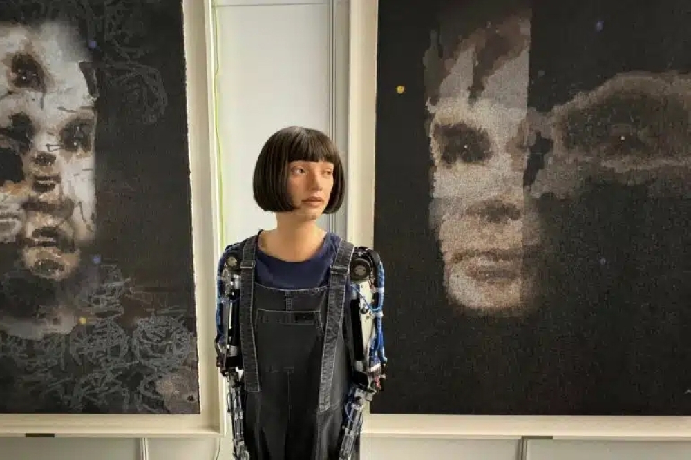 A portrait of Alan Turing by Ai-Da Robot