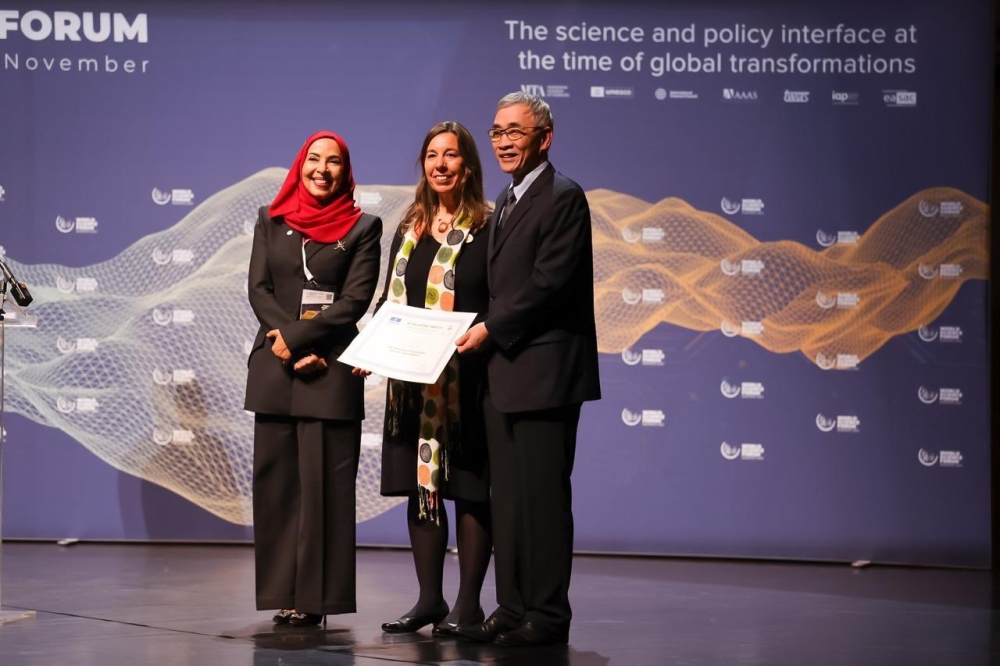 Dr Madiha bint Ahmed al Shaibaniyah at the ceremony in Budapest 
