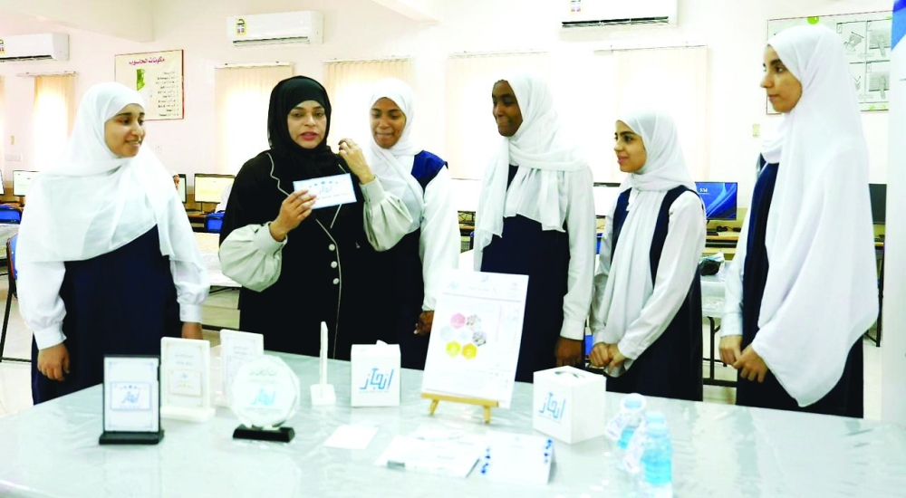 The Injaz initiative motivates learners through competitive tests and an incentive-based system