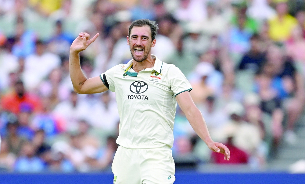Australia on top in second Test after Starc takes six