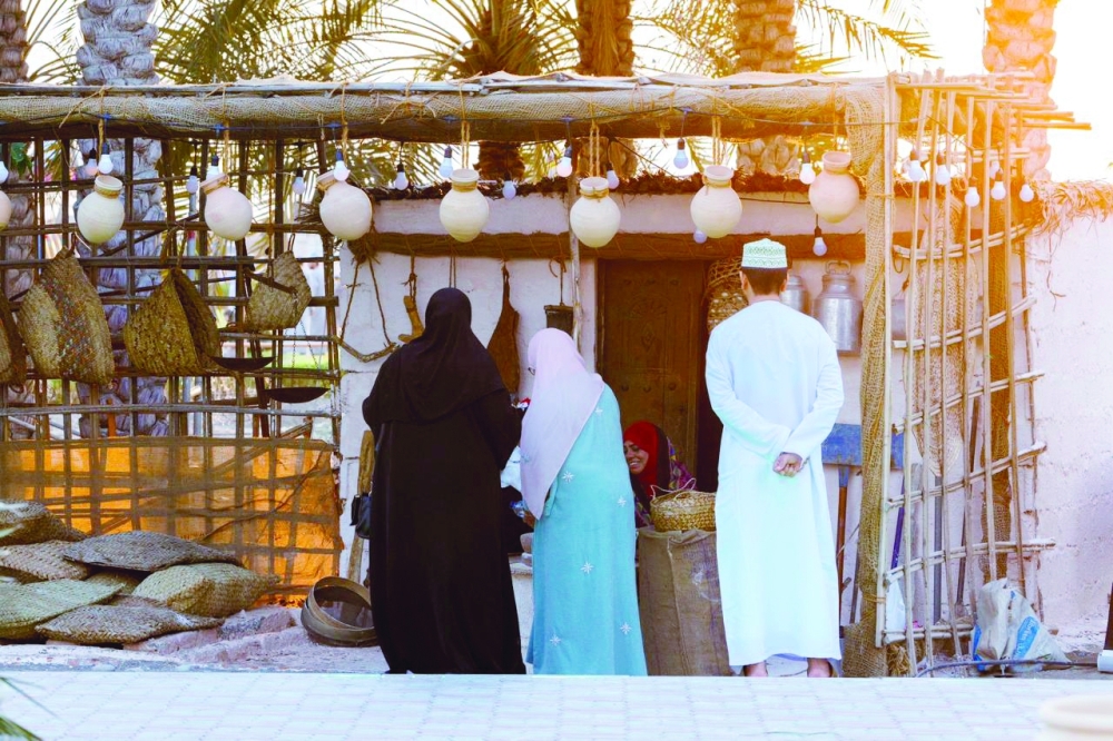 This year's festival offers a diversity of events, including more than 35 events on the Grand Theatre, 40 events on the Children's Theatre, and 105 events in the heritage villages, along with three international marine competitions.