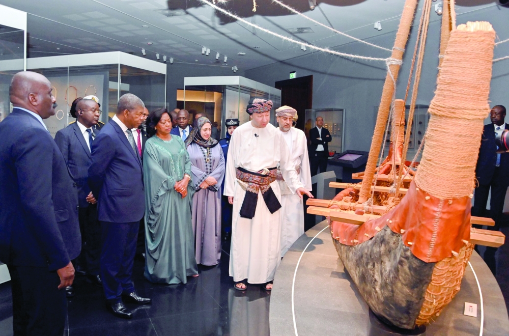 Angolan President, spouse visit National Museum