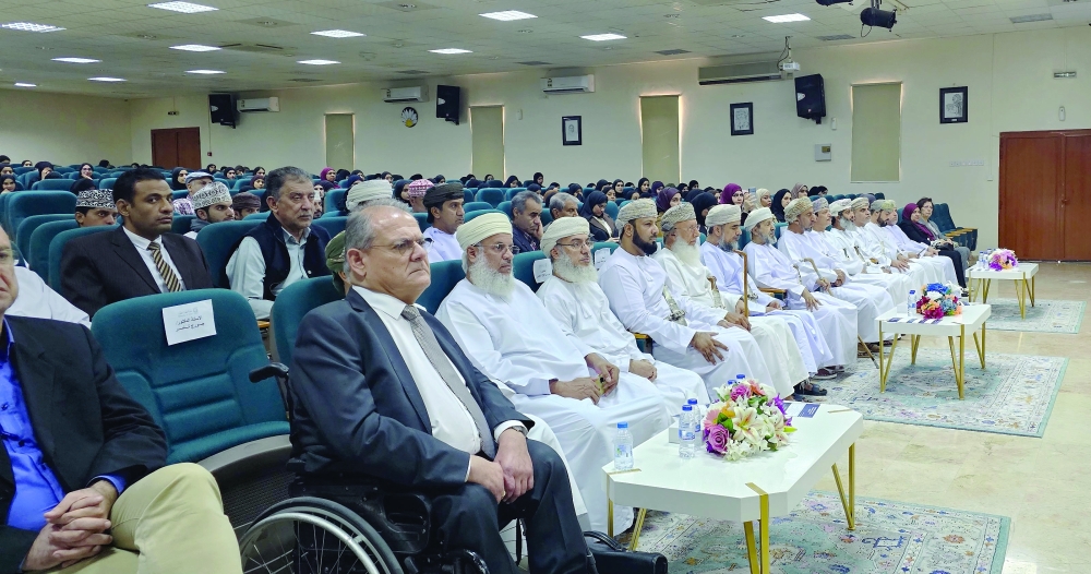 Celebrating the World Arabic Language Day at Nizwa University