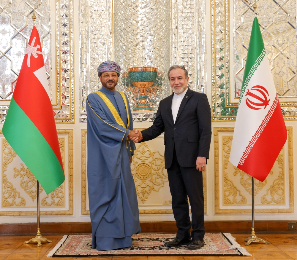   Sayyid Badr and Abbas Araghchi hold bilateral talks in Tehran