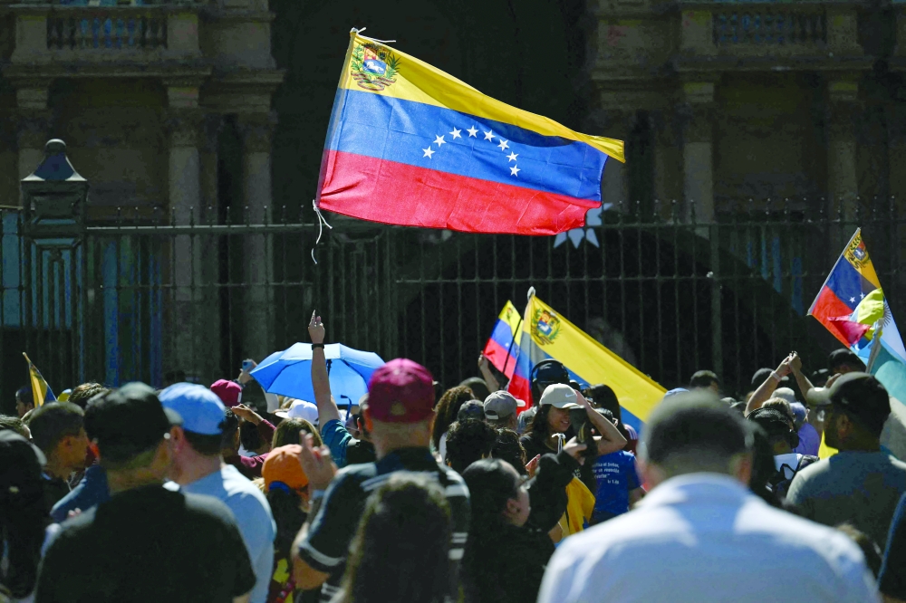 Venezuelans in Argentina gather