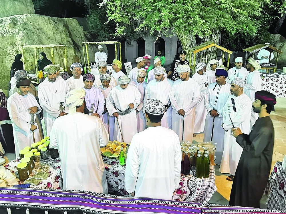 Dates, honey expo held in Wadi Al Maawil