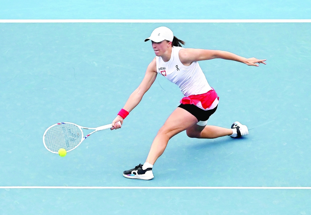 Tennis - United Cup - Semi Finals - Poland v Kazakhstan - Rosewall Arena, Sydney, Australia - January 4, 2025 Poland's Iga Swiatek in action during her semi final match against Kazakhstan's Elena Rybakina REUTERS/Jeremy Piper
