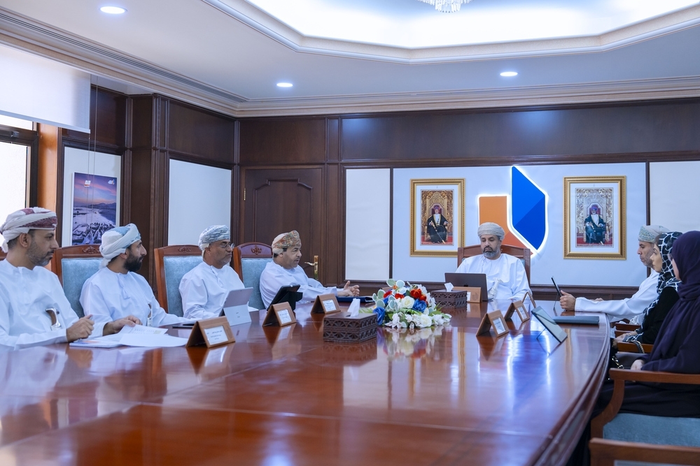Dr Mahad bin Said Baowain, Minister of Labour, chairs the first meeting of UTAS Academic Board