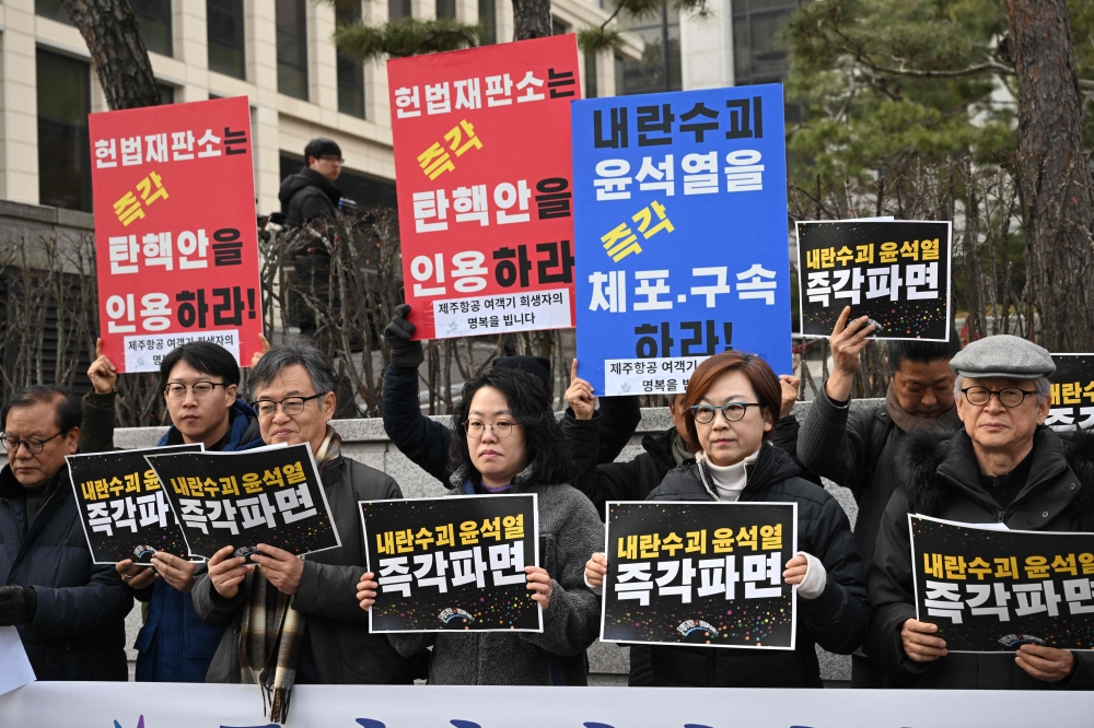 Protesters against impeached South Korean president Yoon