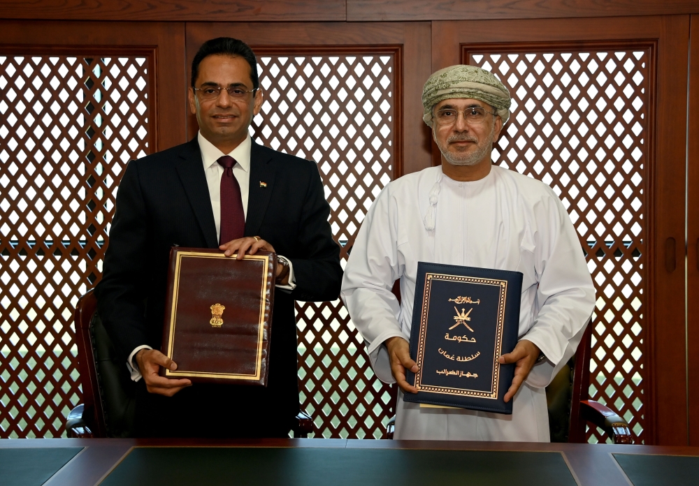 Al Jashmi underscored the importance of signing this protocol in a bid to enhance economic relations between Oman and India