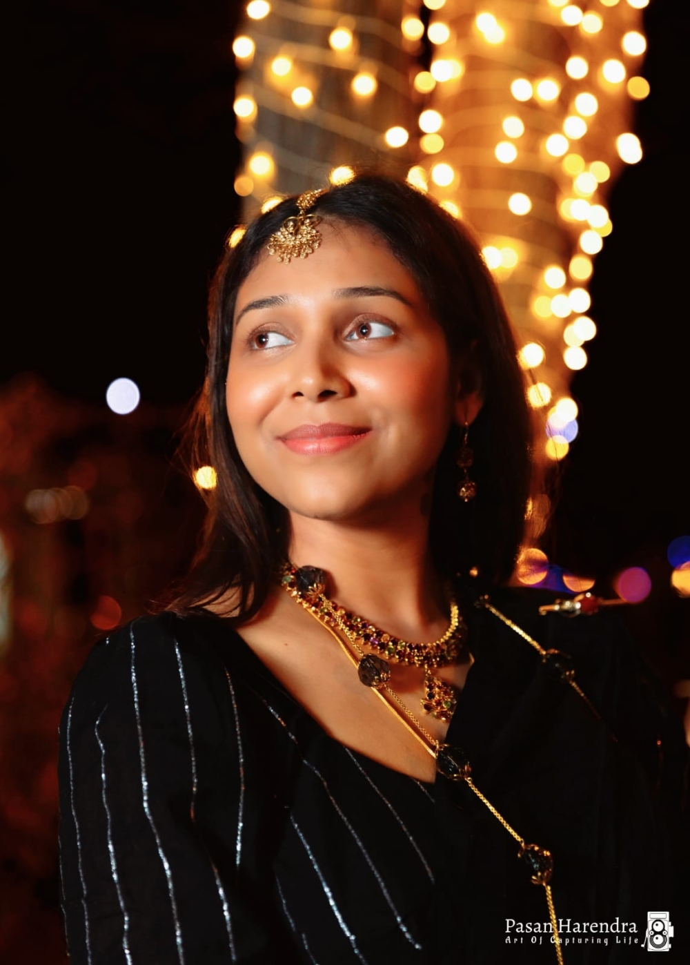Fashion designer Roshani Rajapaksha who designed jewellery made of Omani coins