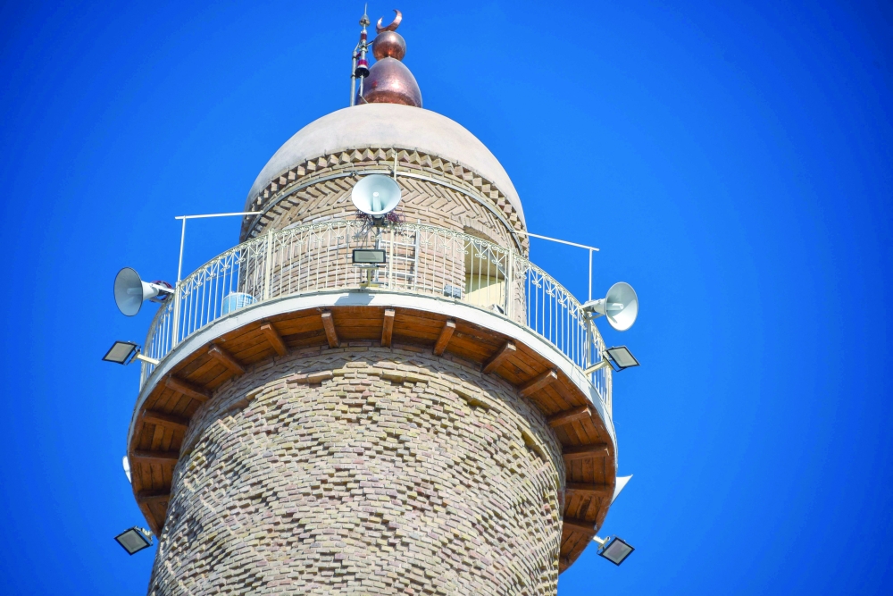 Iraq's famed 'hunchback' of Mosul rebuilt brick by brick