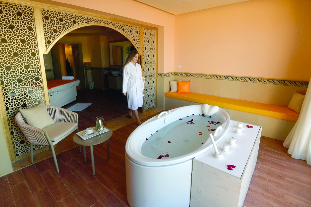 Tunisia sets sights on becoming world's top seawater therapy spot